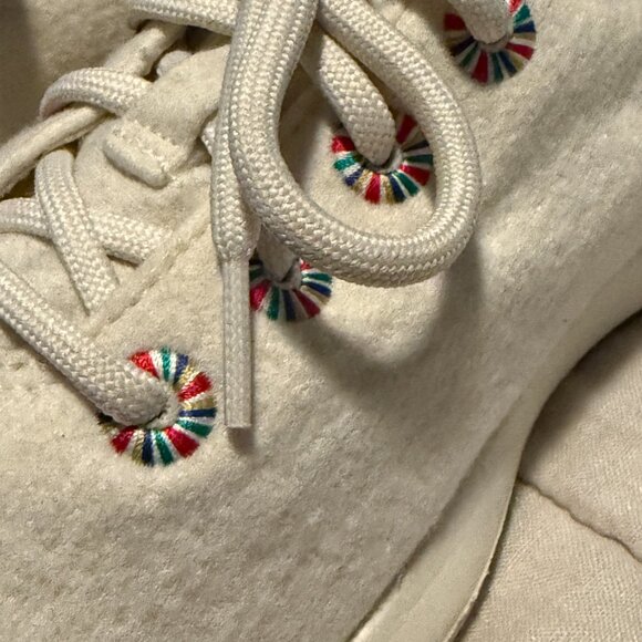 Allbirds Wool Runner Limited Edition Sneaker - 9 - Picture 2 of 5